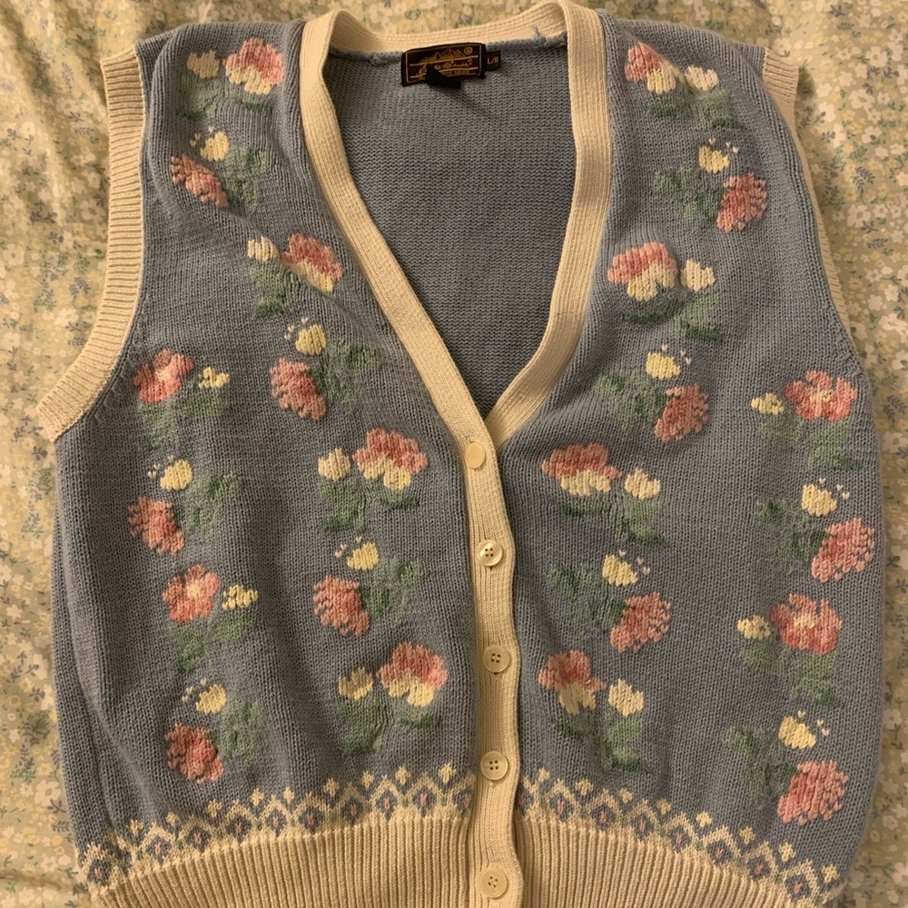 Eddie Bauer Knitted Buttoned Floral Vest